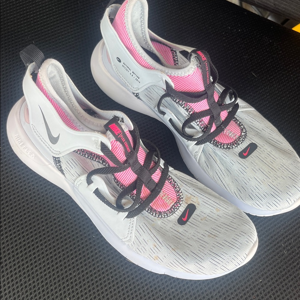 Nike Women's White and Pink Sneakers